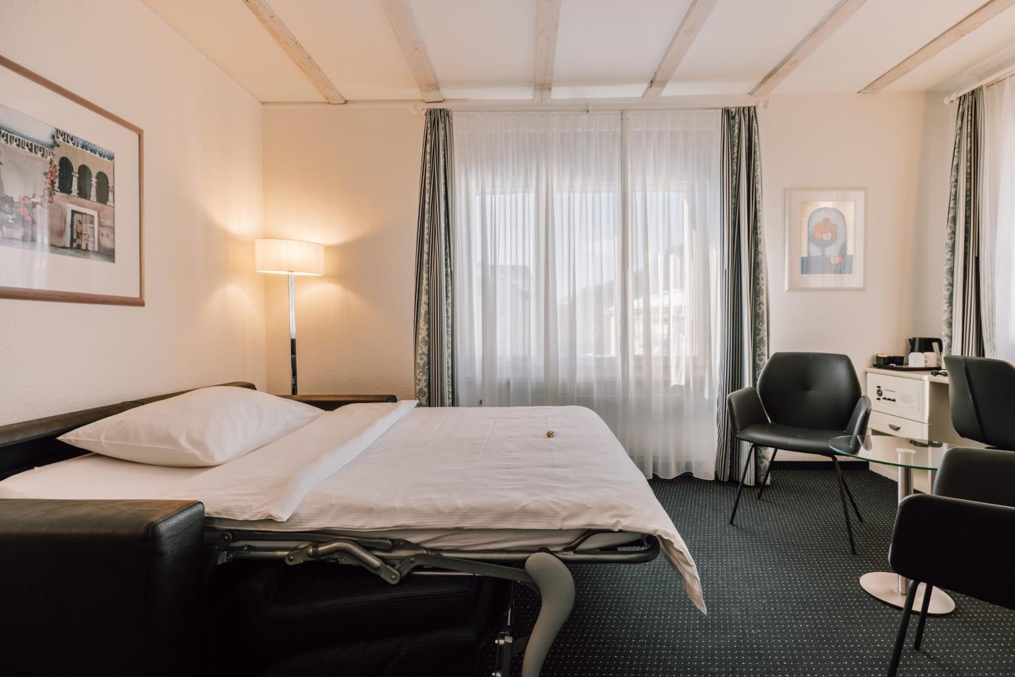 Large Double Room